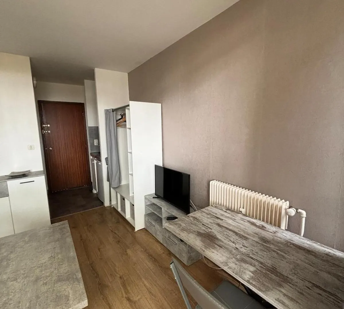 Studio Cosy Avec Parking Et Balcon elérhetőségei